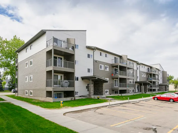 3405 58th St NW, Edmonton, AB T6L 5R9