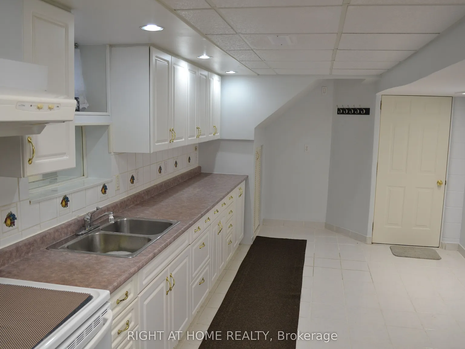 1 bed, $1,600 — Photo 4