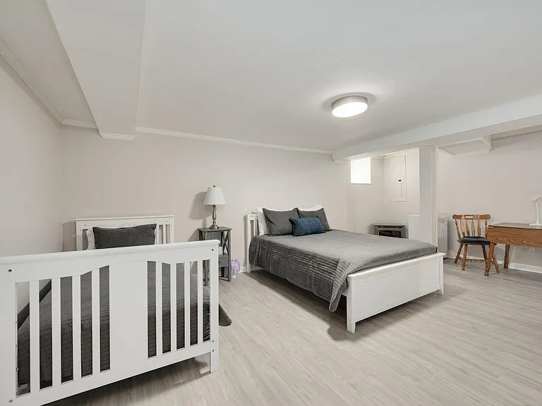 1114 Woodvale Dr — Photo 40