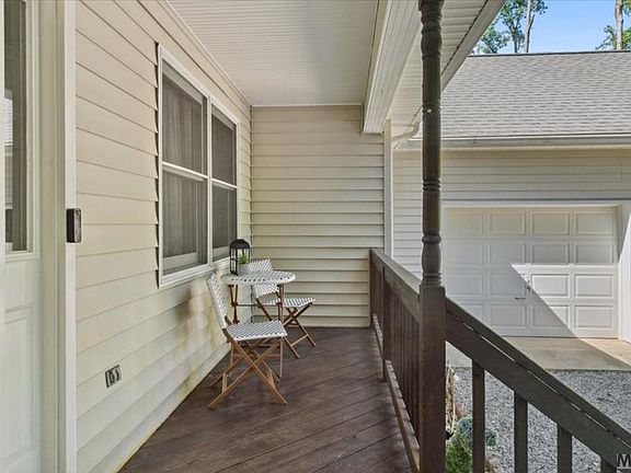 5th image of 131 Heritage Ln
