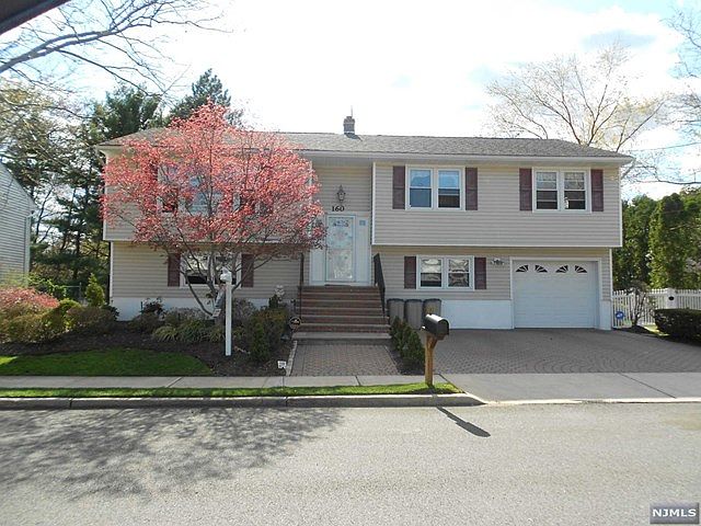 1st image of 160 Forest Ave