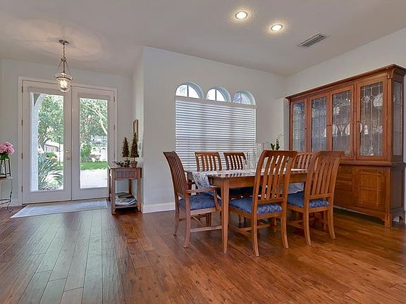3rd image of 5952 Jaegerglen Dr