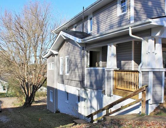 4th image of 308 Lamont St
