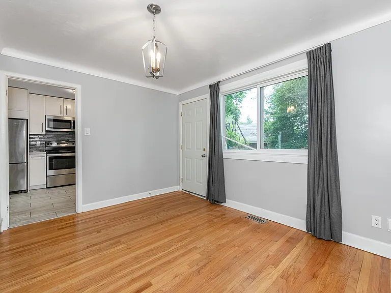 2344 Midway Ave #A — Photo 7