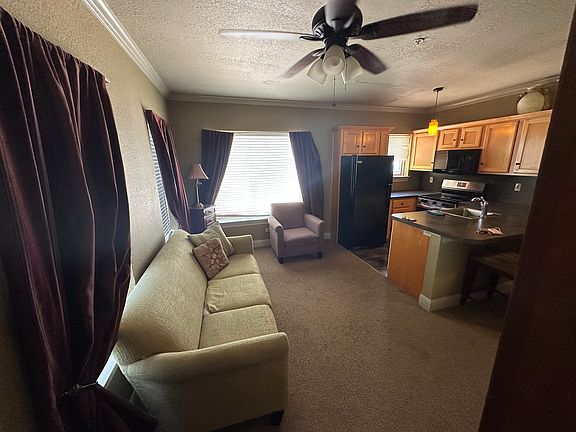 3rd image of 631 S Peoria Ave #6