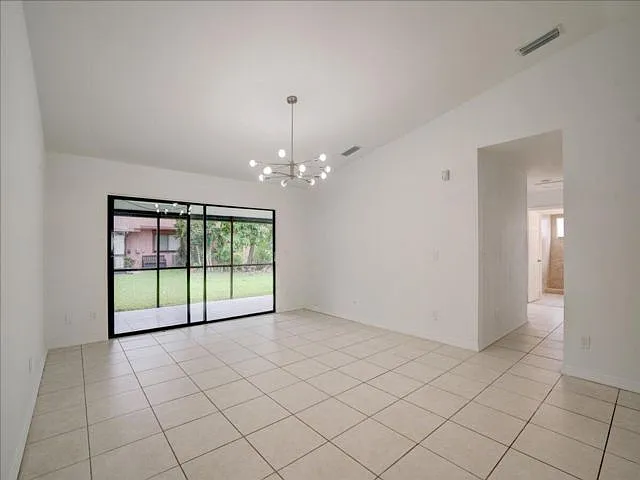 3 Fawlkland Cir — Photo 6