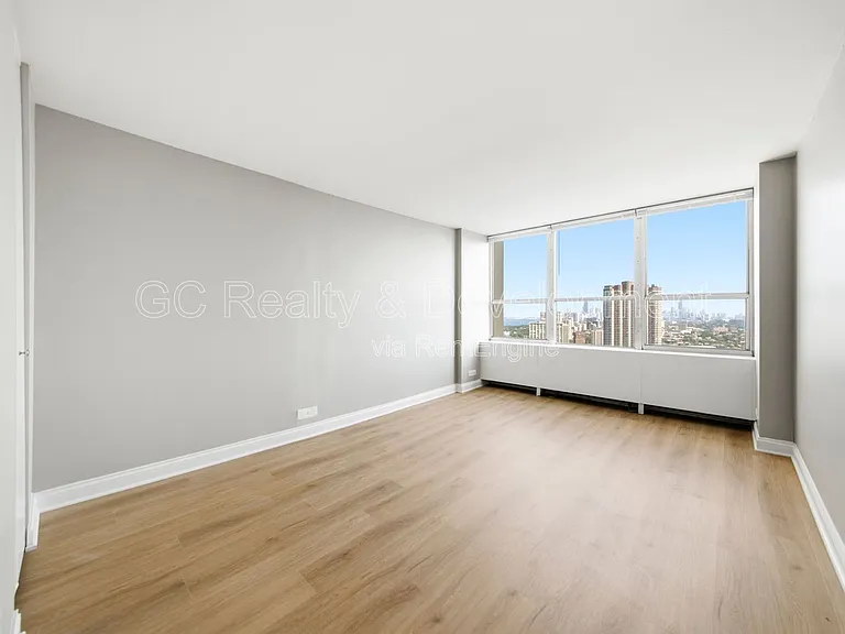 655 W Irving Park Rd #3513 — Photo 7