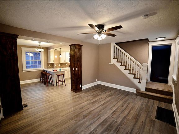 2nd image of 115 N Clay Ave