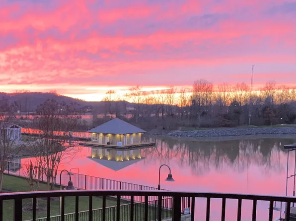 400 Warioto Way APT 208, Ashland City, TN 37015