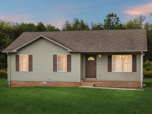 500 Gainey Dr, Oak Grove, KY 42262