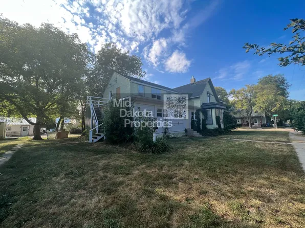 501 W 3rd, 501 W 3rd Ave #5, Mitchell, SD 57301