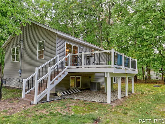 5th image of 17655 Birchtree Ln