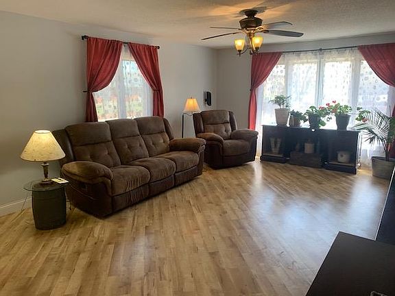 5th image of 23 Westview Dr