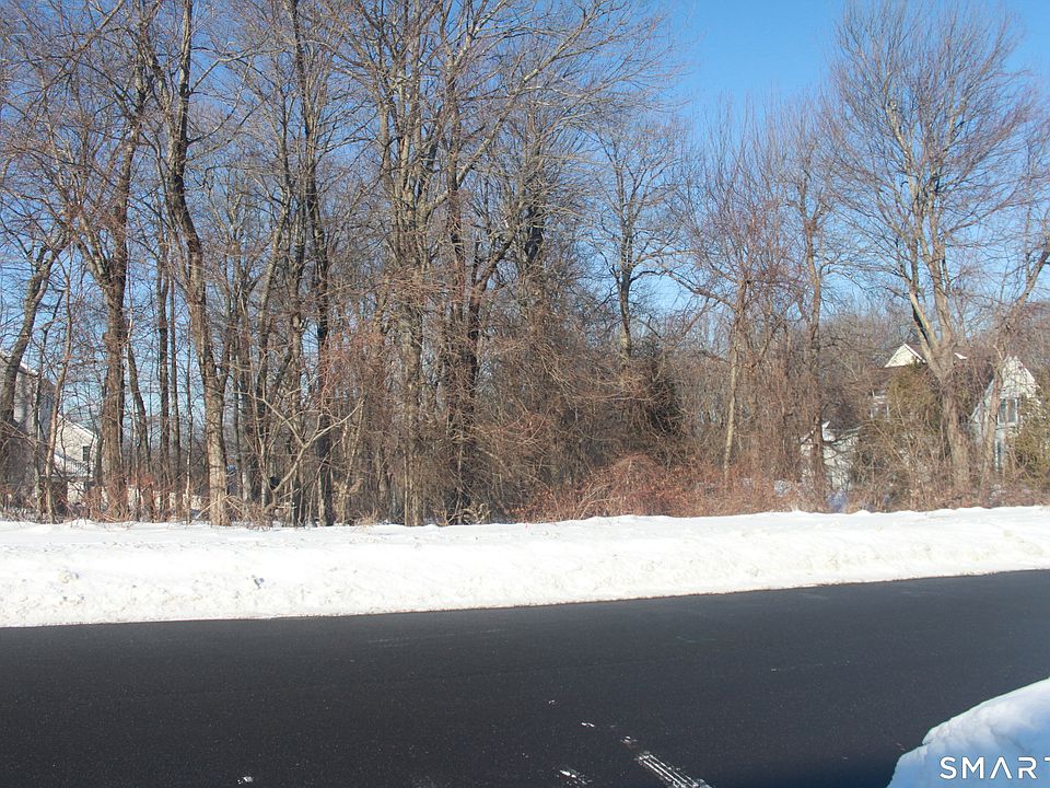 2nd image of 272 Old Orchard Road