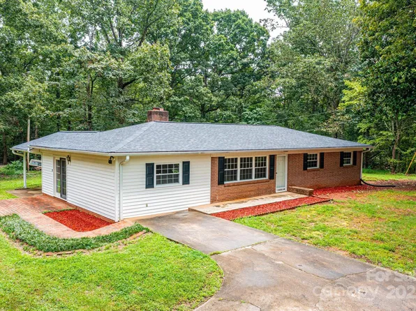 7624 George Hildebran Rd, Hickory, NC 28602