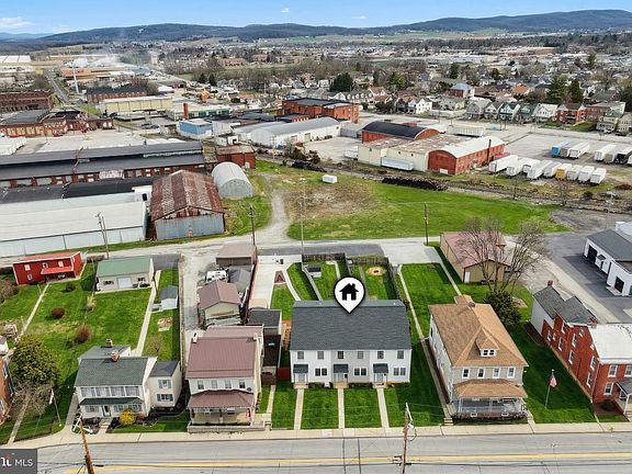 2nd image of 263A 3rd St