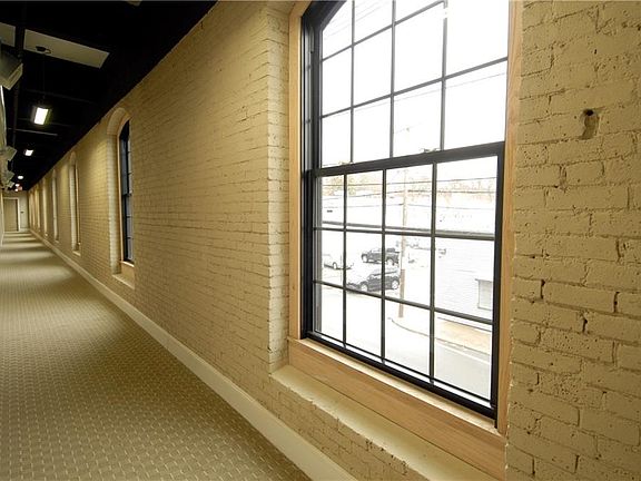 5th image of 12 Eagle St Unit 206