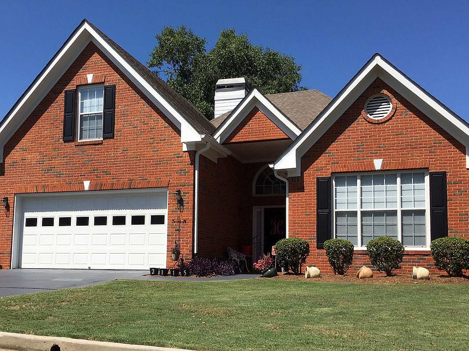 1st image of 2115 Highland Club Dr SE