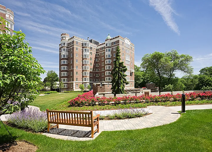 Longwood Towers — Photo 1