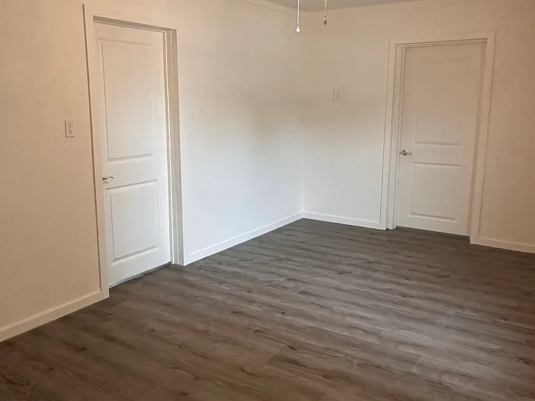 Alvin Apartments — Photo 51