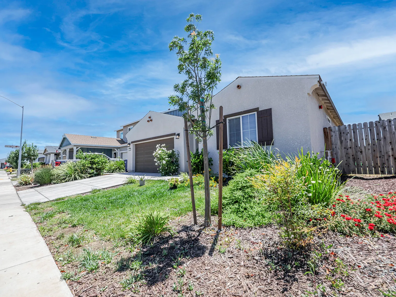 3 bed, 1800 sqft, $2,495 — Photo 3