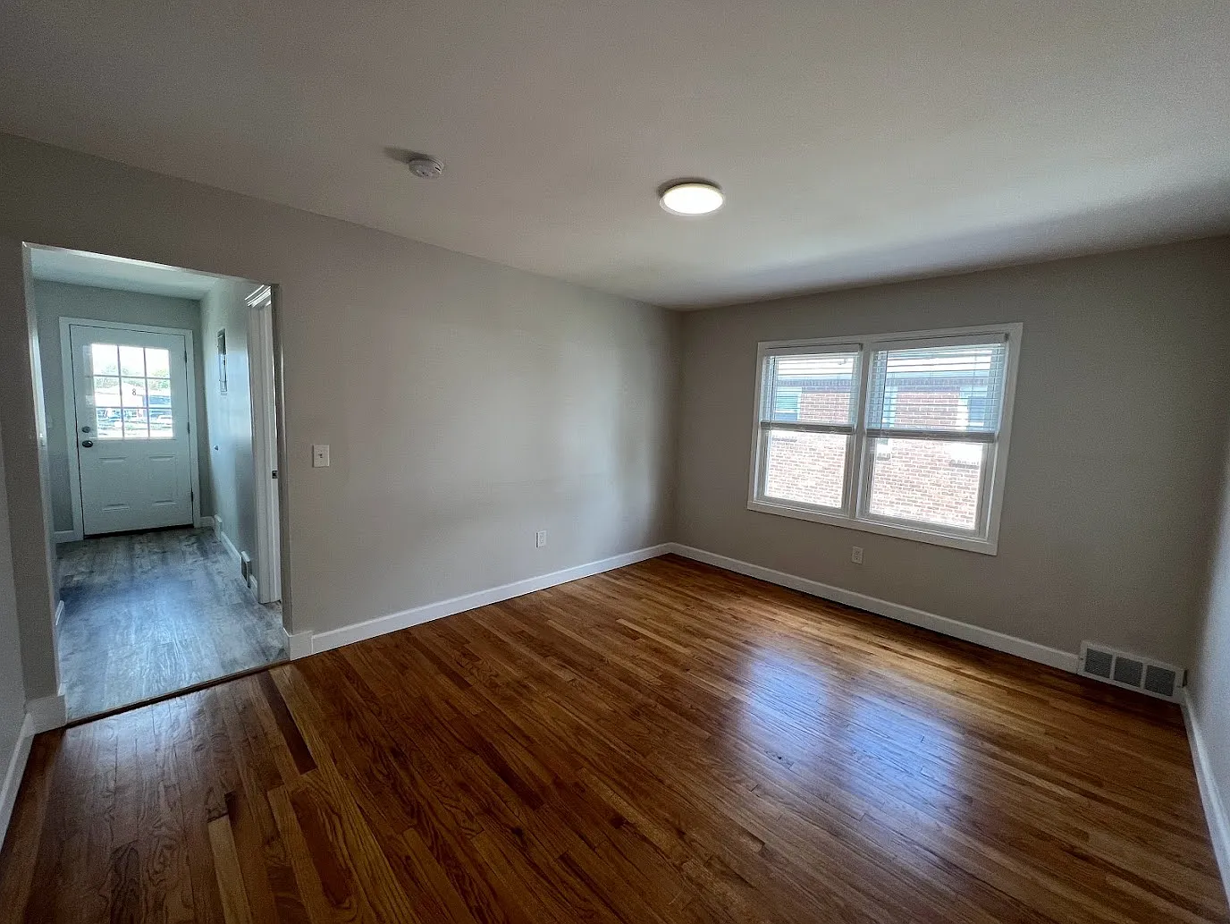 1 bed, 750 sqft, $1,349 — Photo 4