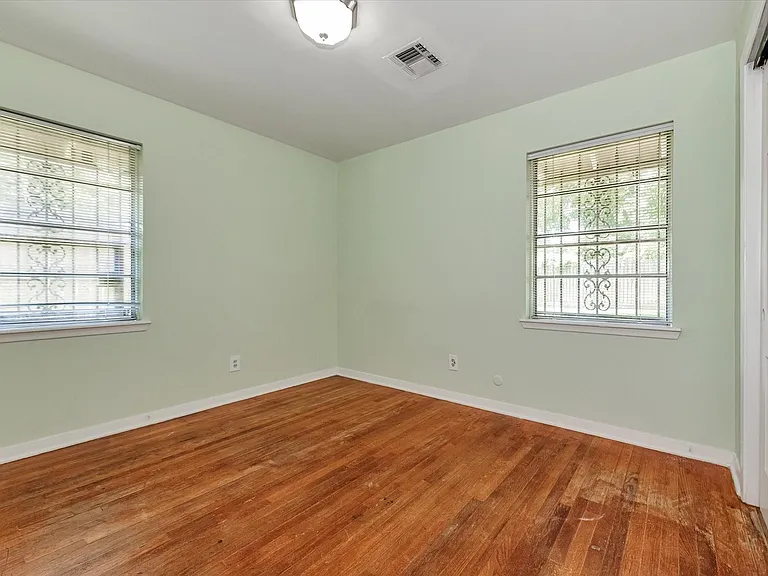 7119 Bellaire Blvd — Photo 24