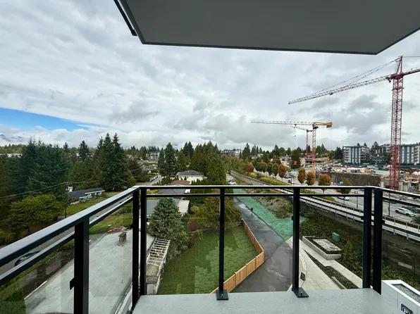612 Elmwood St, Coquitlam, BC