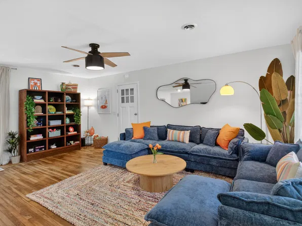 1380 Florence Ln, Charleston, SC 29407