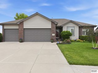15450 Briar St, Omaha, NE 68138