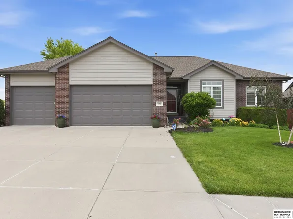 15450 Briar St, Omaha, NE 68138