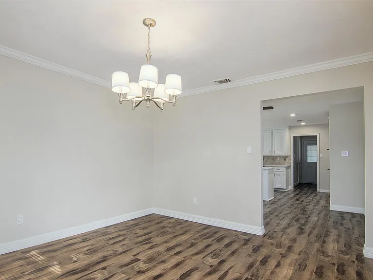 2716 Pine Cone Ln — Photo 11