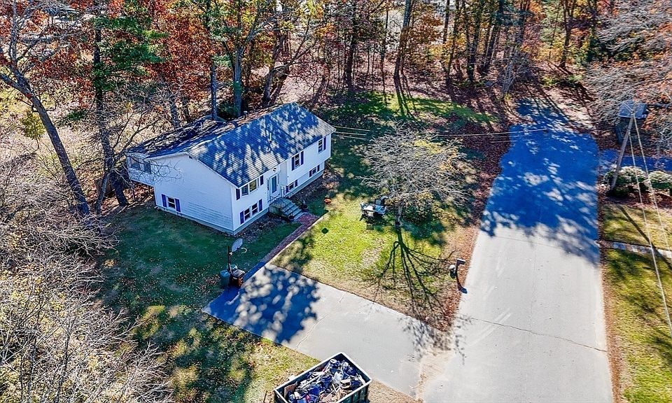 1st image of 11 Del Logan Dr