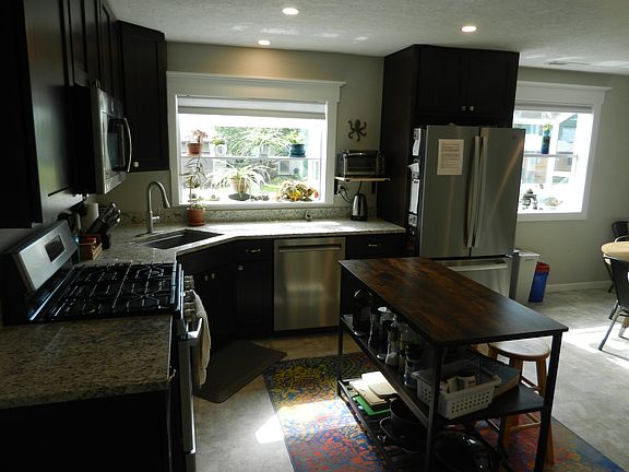 5th image of 1844 NE Crestview Pl
