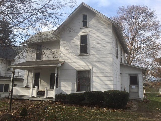 1st image of 415 N Wood St