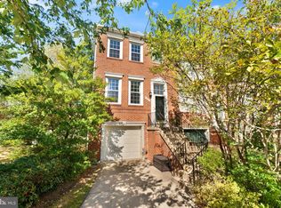 12001 Edgemere Cir, Reston, VA 20190