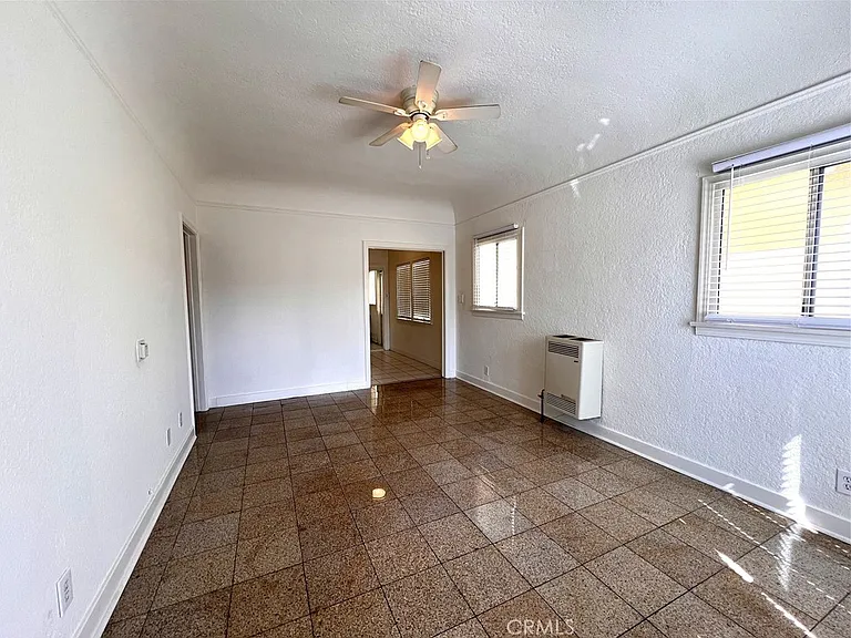 3919 Walton Ave — Photo 4
