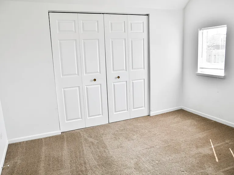 2614 N Marshfield Ave #2 — Photo 3