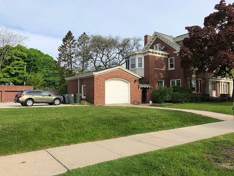 2773 N Maryland Ave #1 — Photo 8