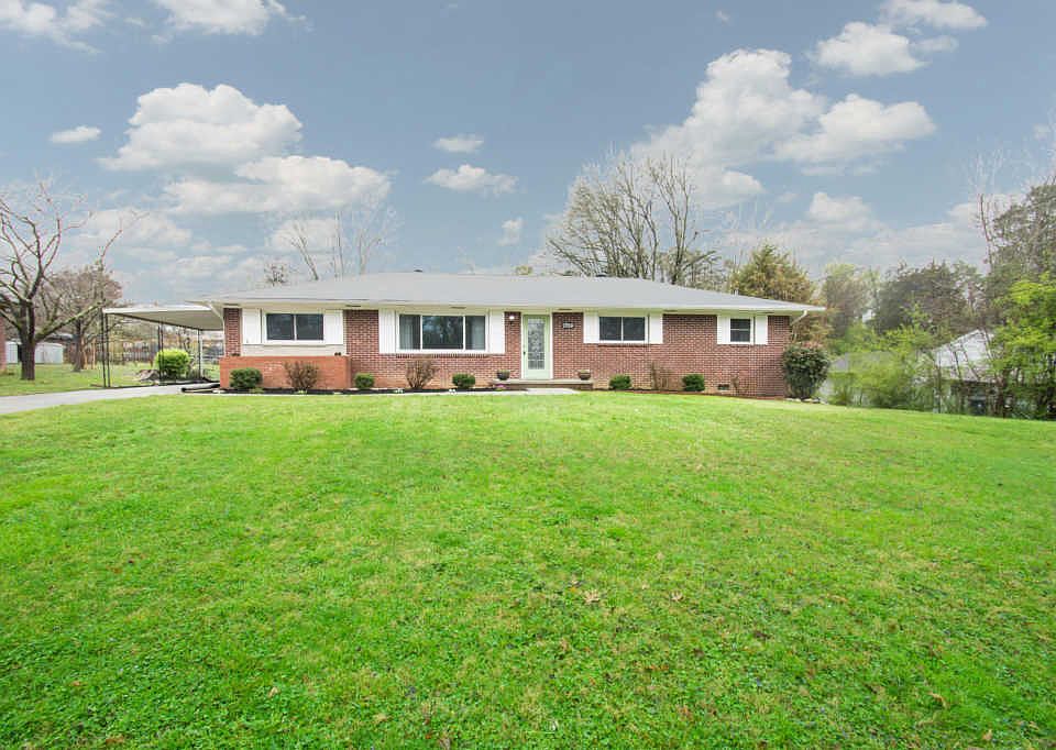 1st image of 1709 Woodrow Dr