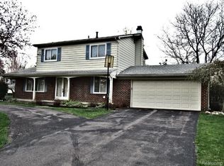 40719 Heatherbrook Ln, Novi, MI 48375