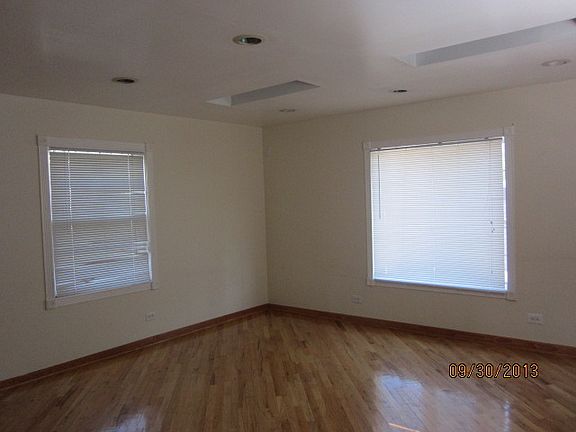 4th image of 1531 N Broadway Ave