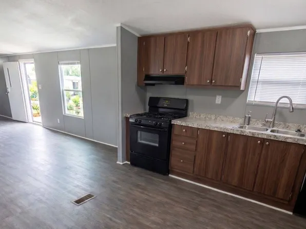 1214 Roseport Rd #51, Wathena, KS 66090