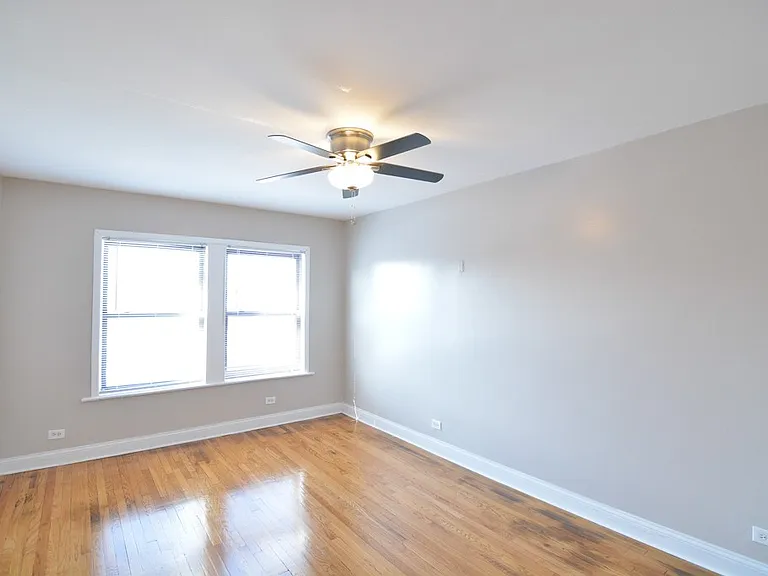 3241 N Damen Ave #4 — Photo 5