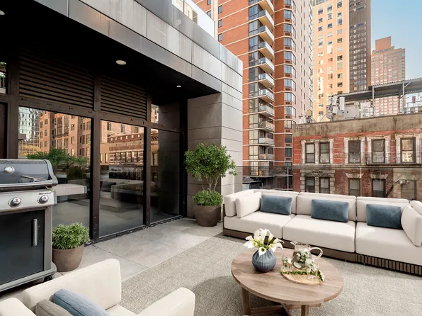 249 East 50th Street 7A image 3 of 21