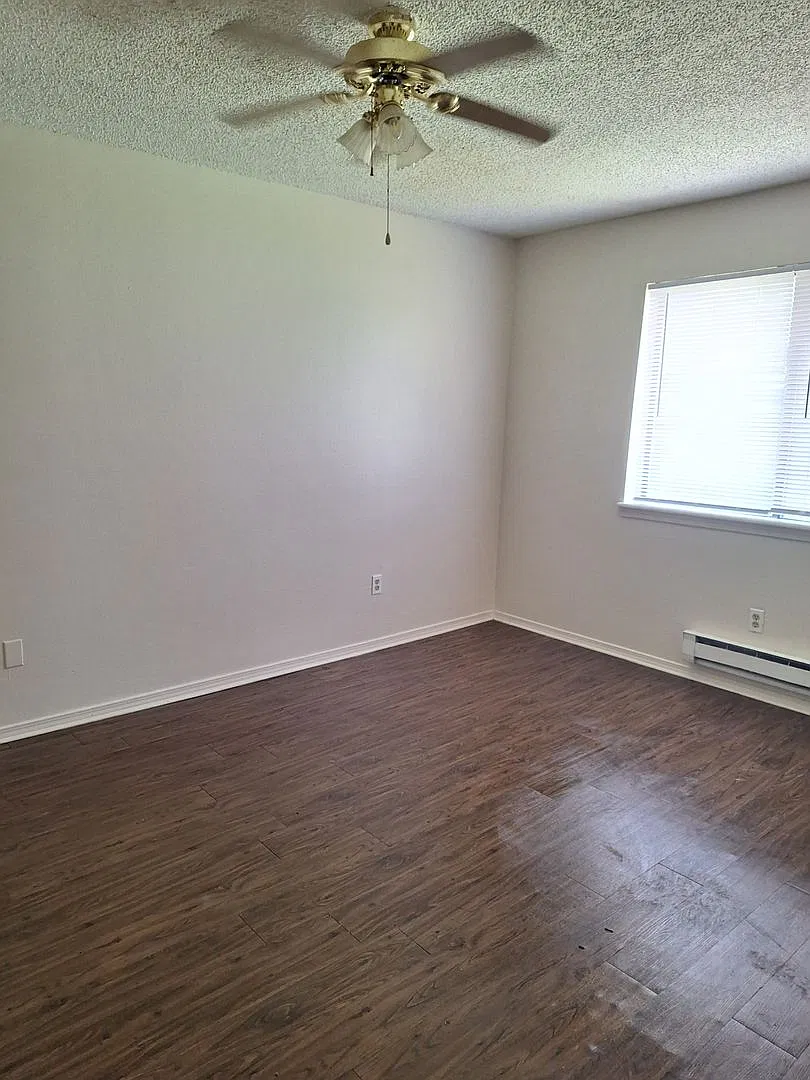 Quarter-6701 Dallas Street Complex (1-25) — Photo 3