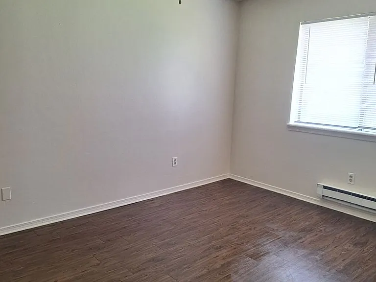 6701 Dallas St — Photo 3