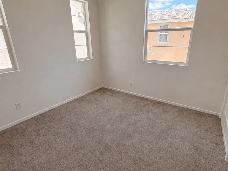 Iron Mountain Cir — Photo 5