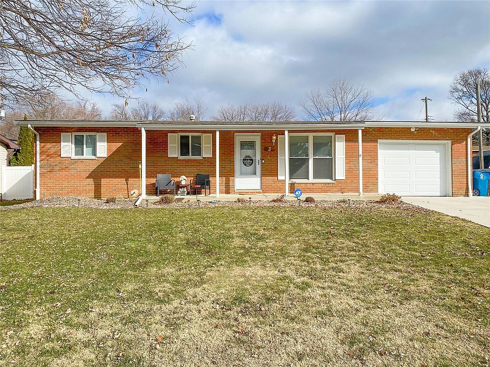 1st image of 3 Holly Dr