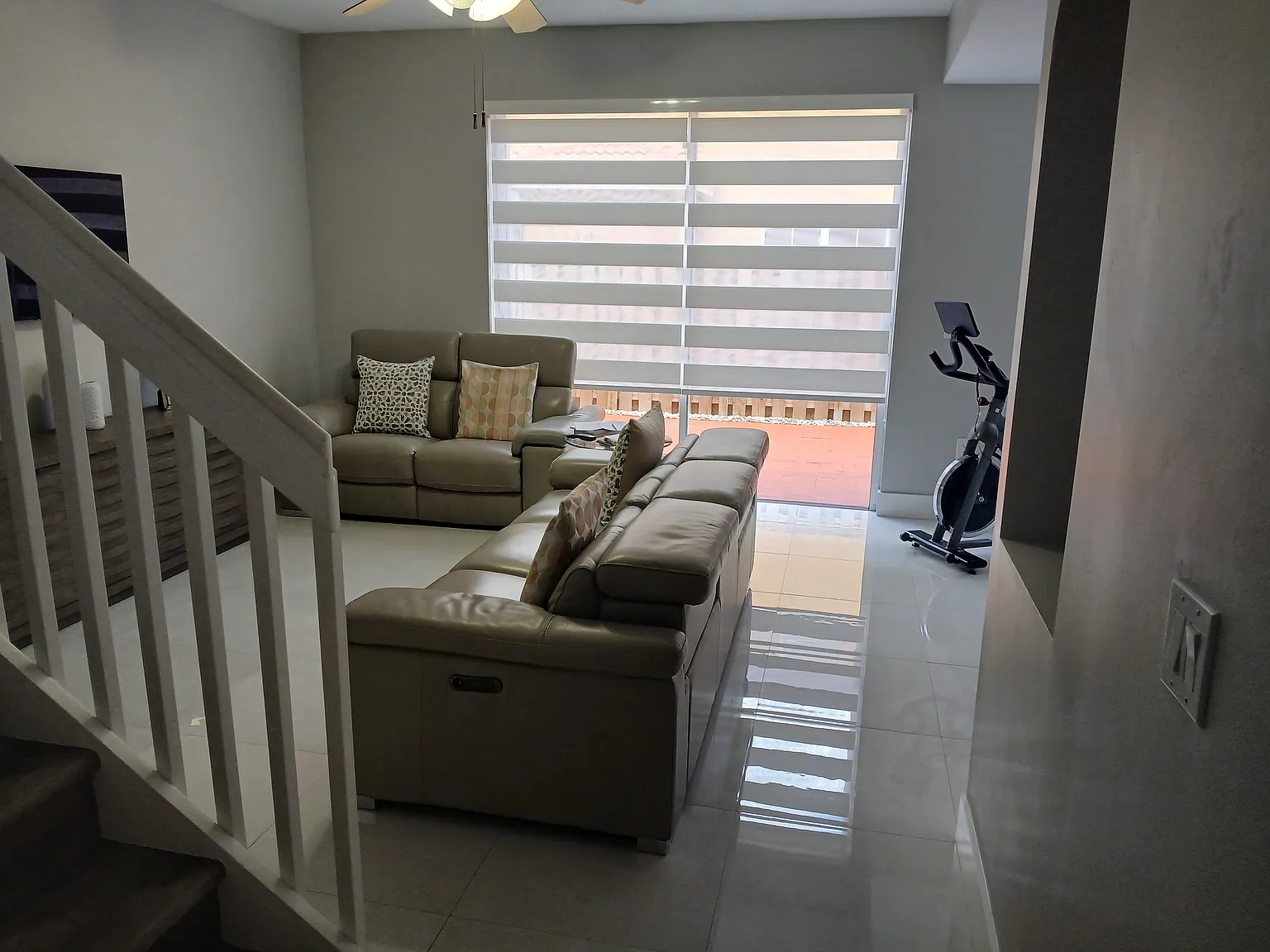 2 bed, 1235 sqft, $2,900 — Photo 2